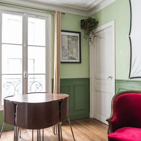 Bright And Cosy Apt In The Heart Of Paris